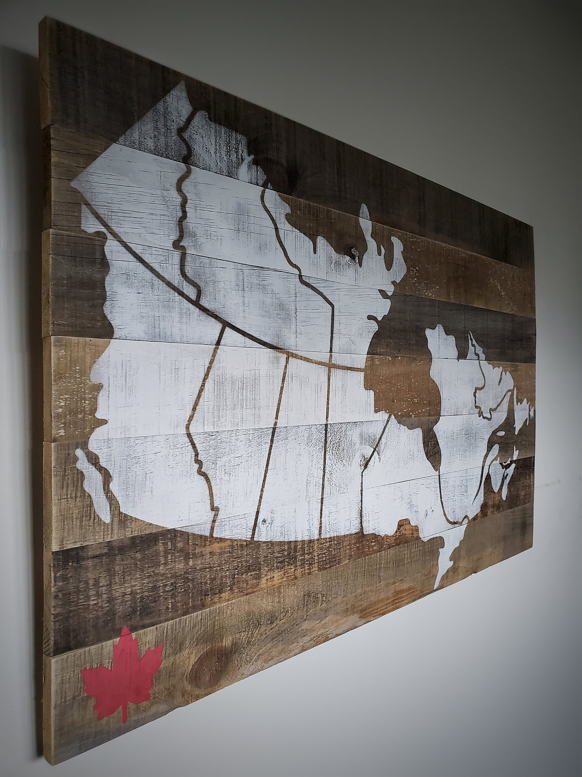 Carte du Canada en bois de grange