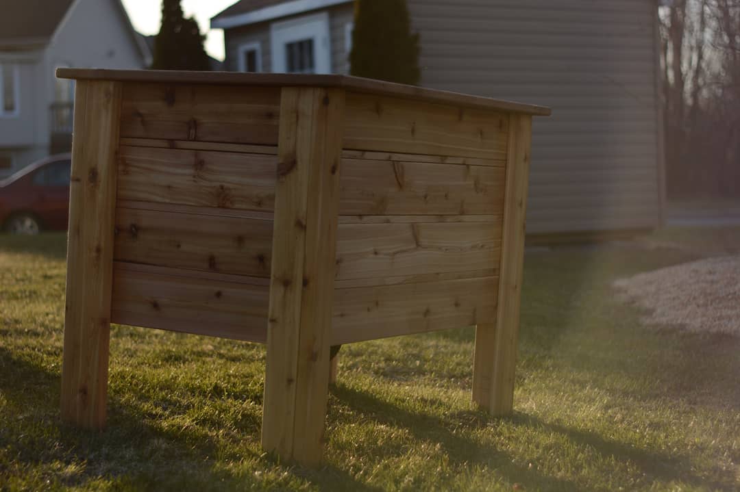 Cedar Wood Planter's Box