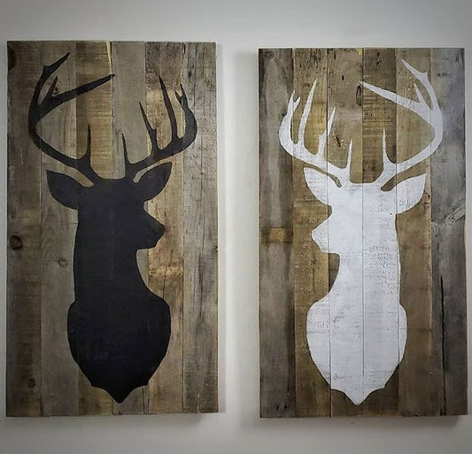Tête de cerf en bois de grange